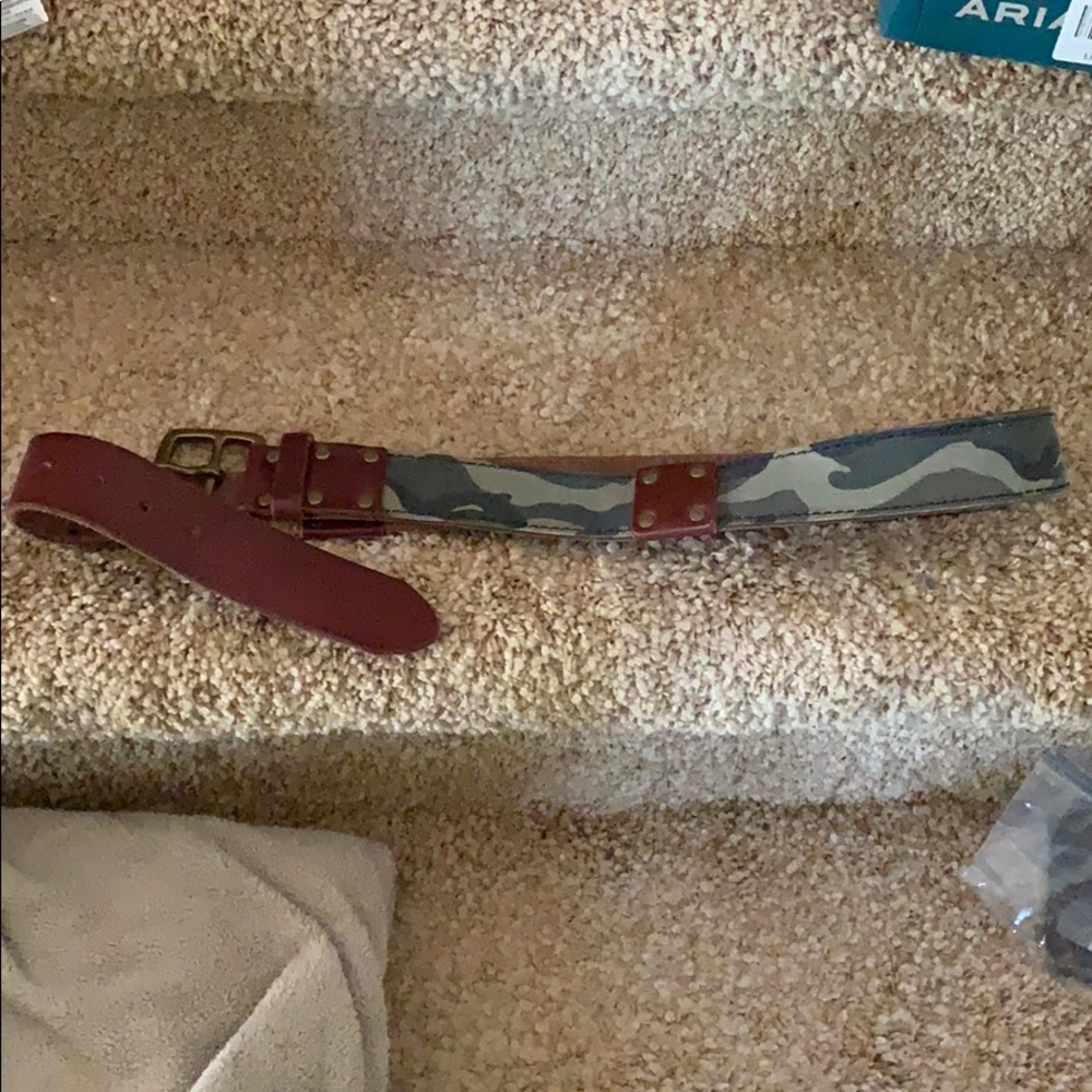 Vintage lucky brand camo brown leather belt